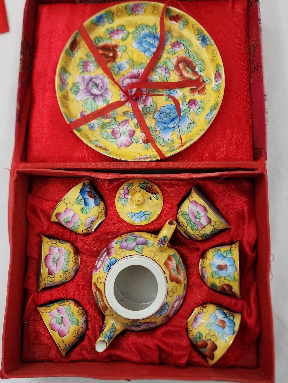 Vintage Miniature Chinese Sake/Tea Set Bright Yellow Floral Design Teapot